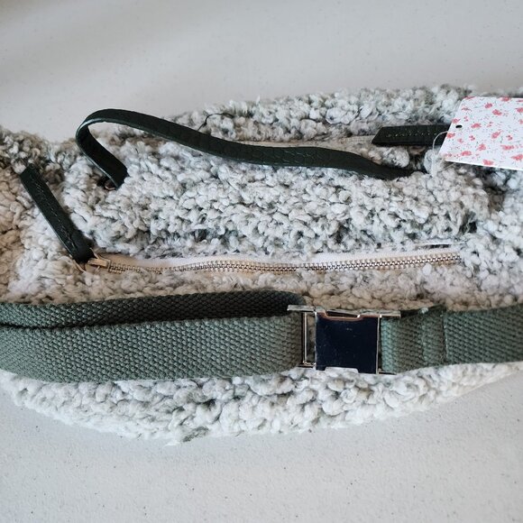 Free People Faux Fur Sling Bag "NEW" - Picture 9 of 15